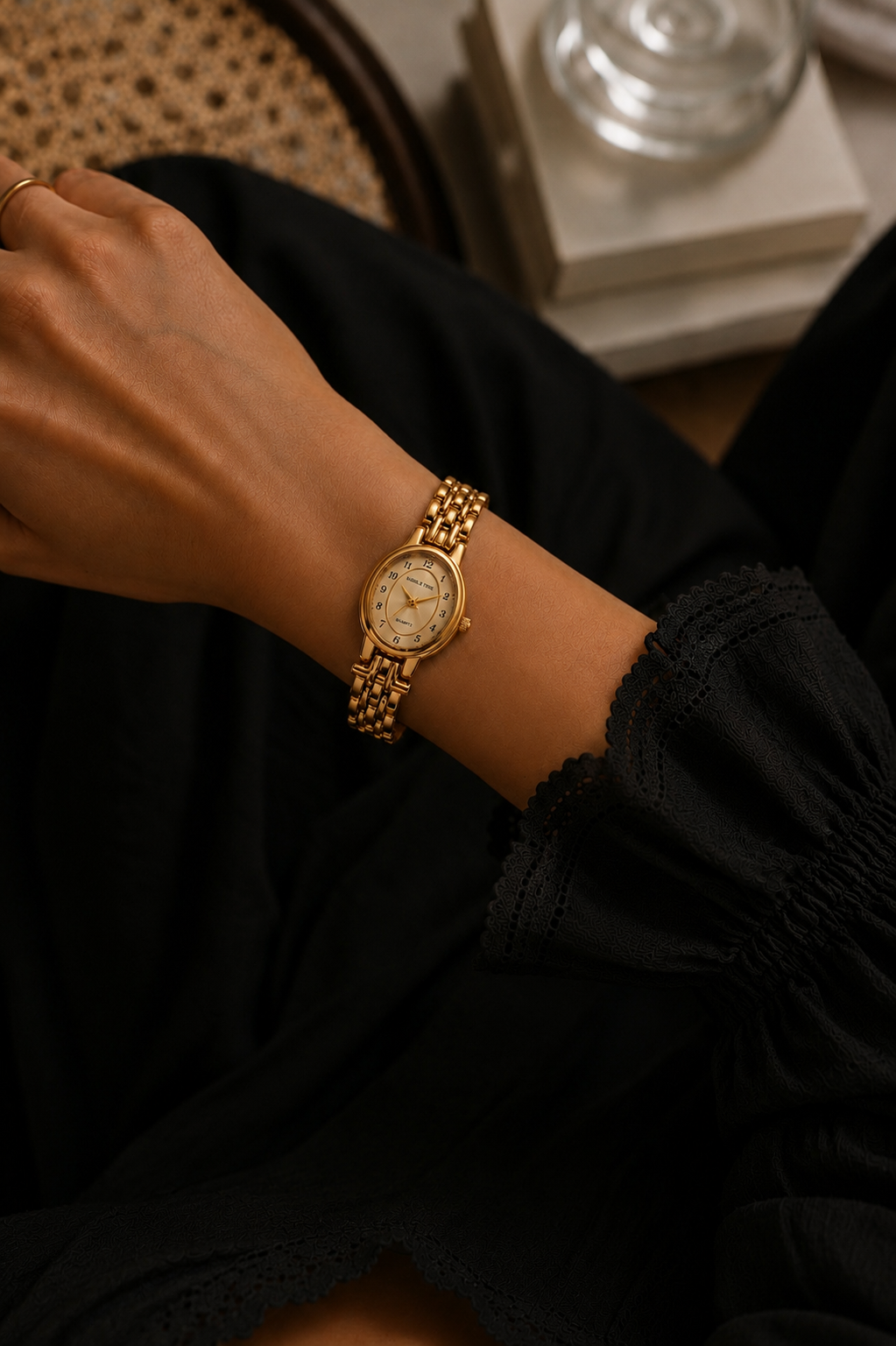 Elegant Gold-Tone Quartz Bracelet Watch