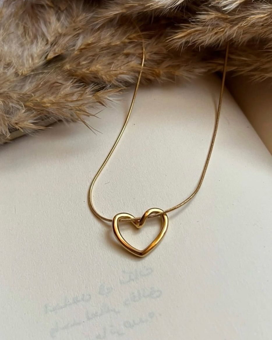 💛Golden Open Heart Snake Chain Necklace