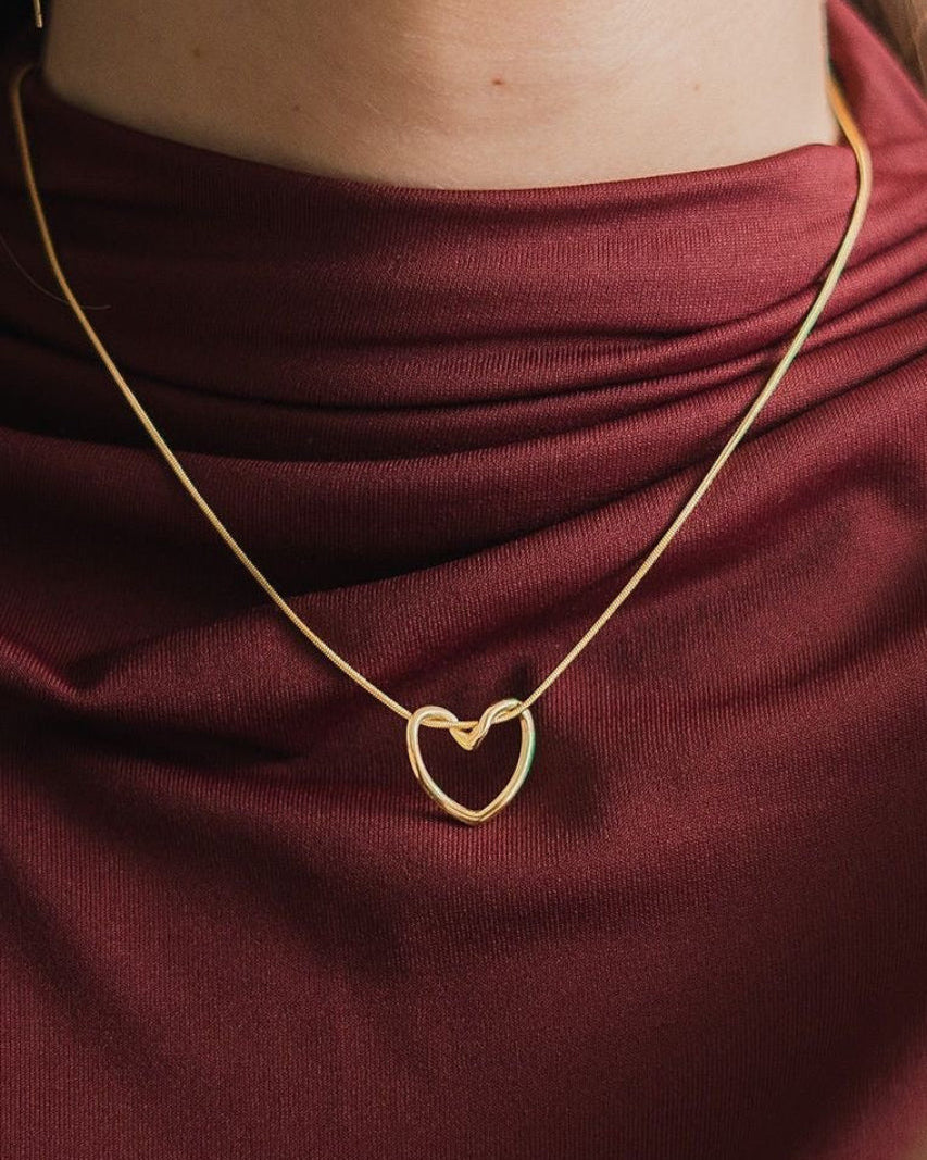 💛Golden Open Heart Snake Chain Necklace