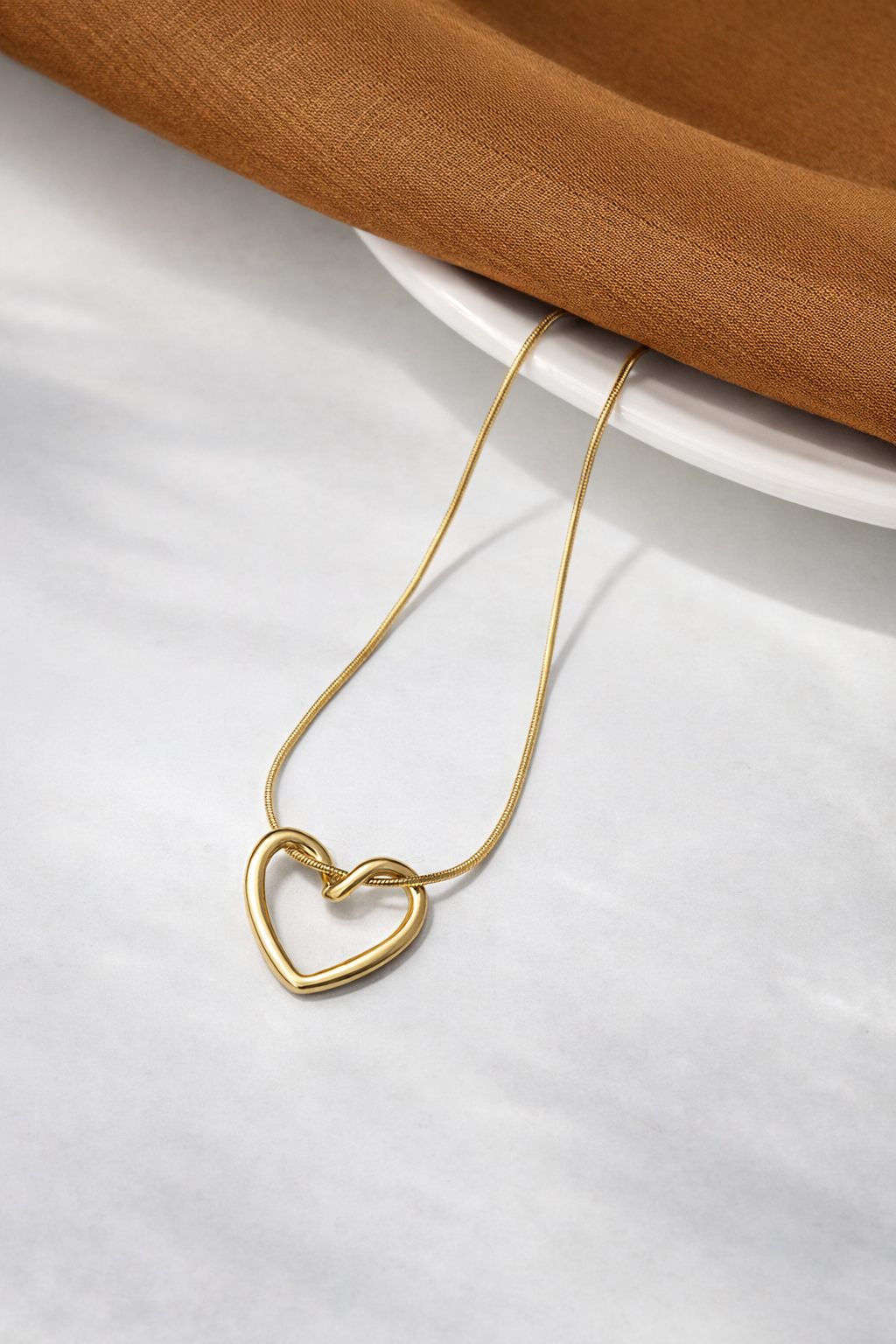 💛Golden Open Heart Snake Chain Necklace