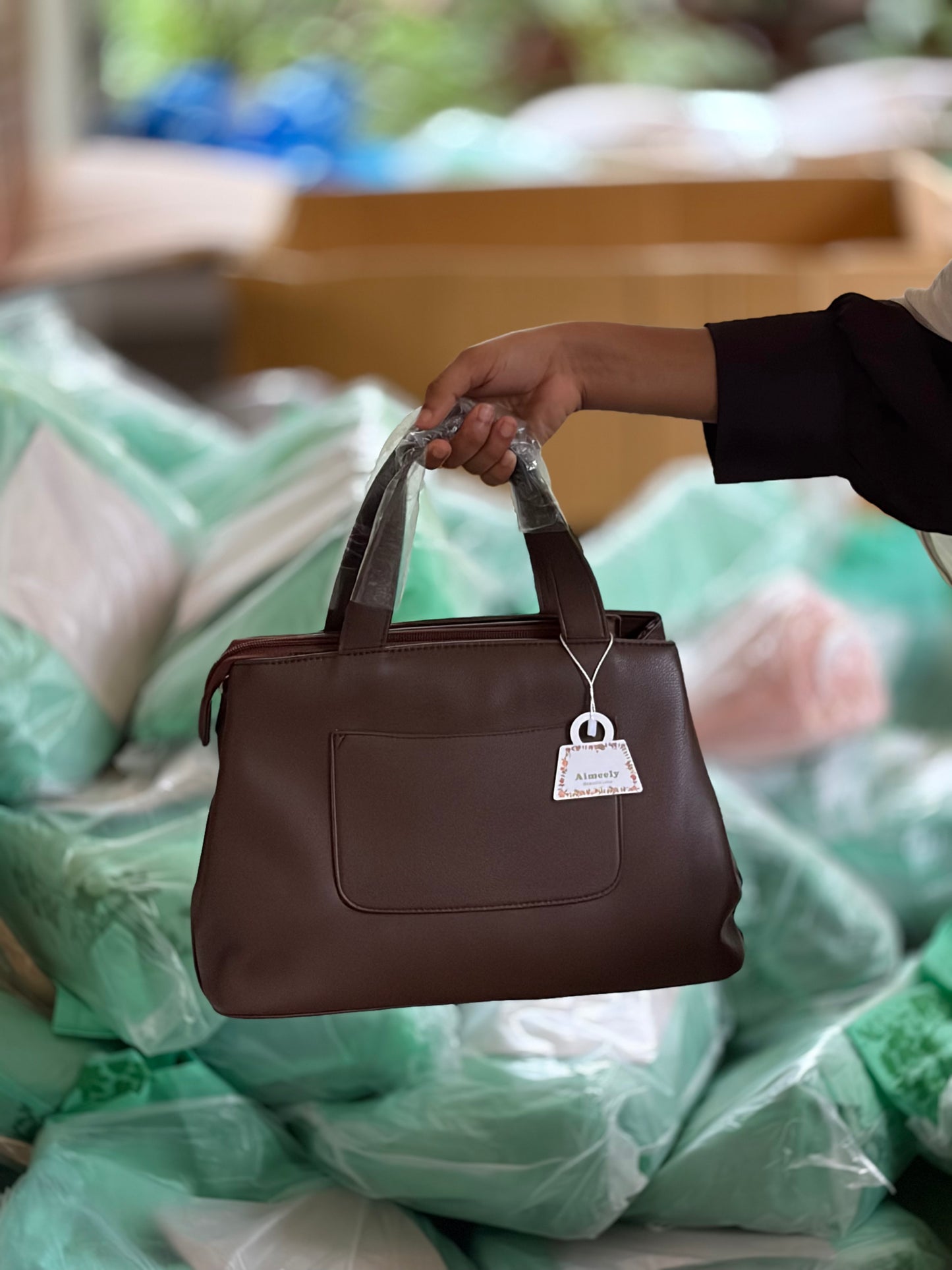 Elegant Brown Women's Handbag